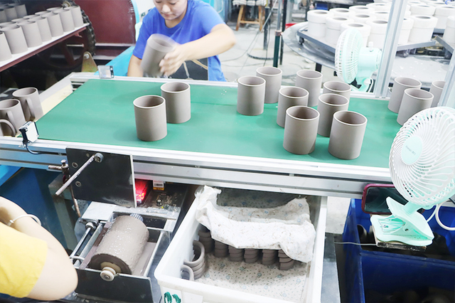 Advanced ceramic mug manufacturing equipment operation