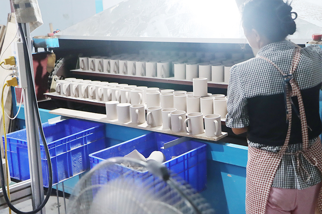 High-temperature firing process ceramic mug production
